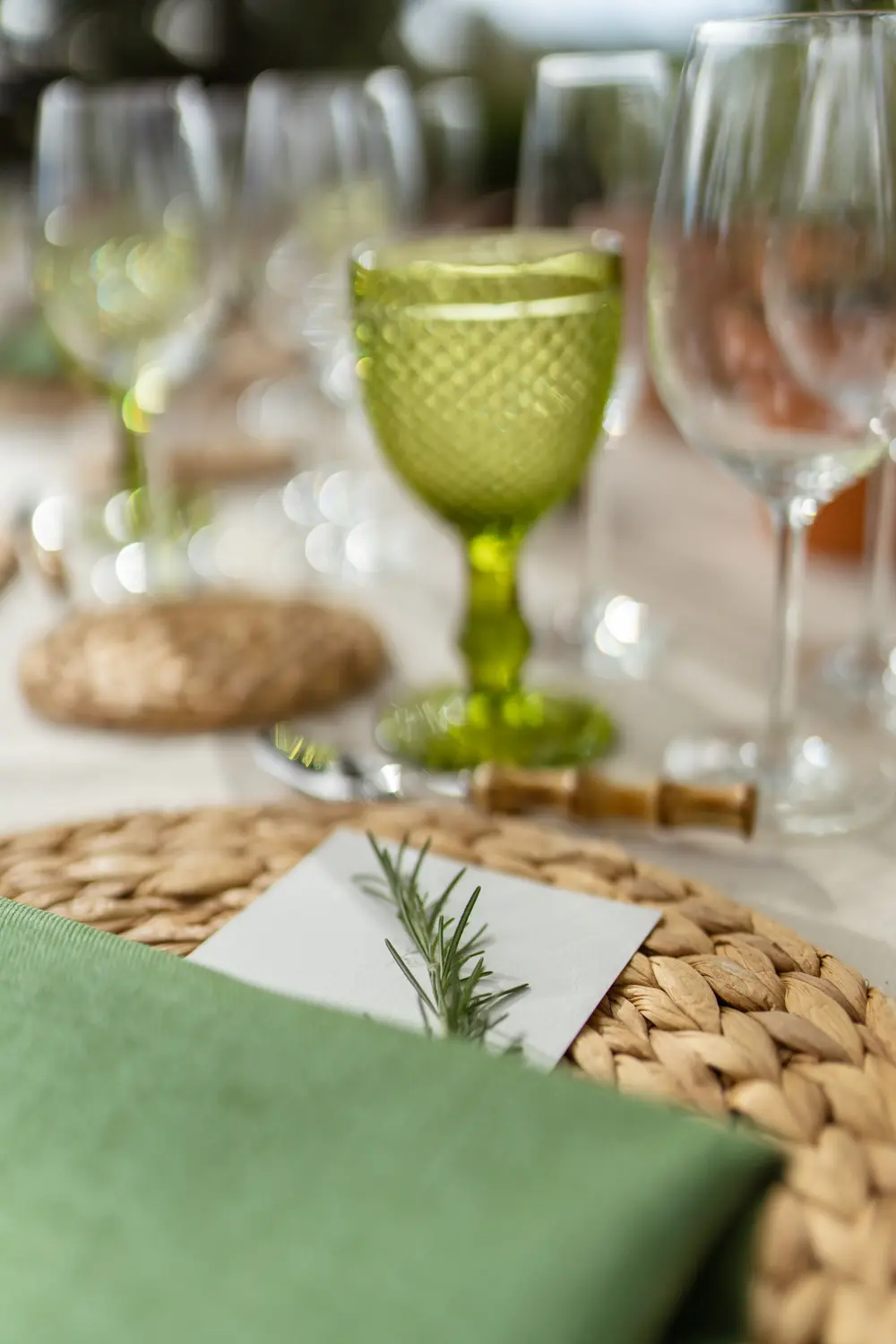 Mesa larga de banquete en finca