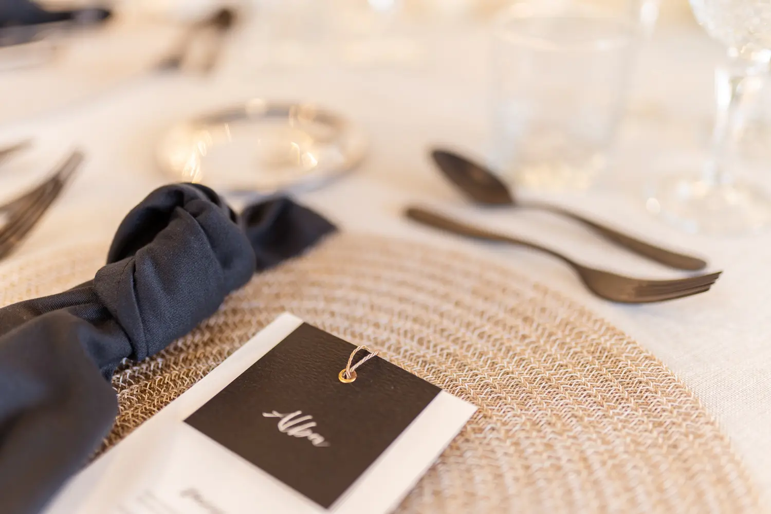 Silla en mesa de evento corporativo