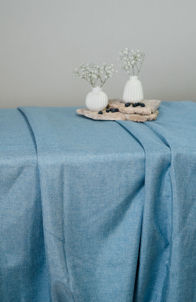 Mantel Azul Cielo cuadrado 3.60