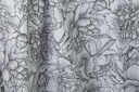 Mantel Flor blanco y negro cuadrado 3.60
